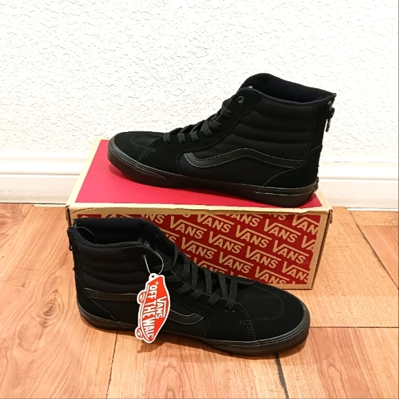 Vans - Picture 4 of 4